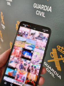 Investigado un menor de El Casar por difundir imágenes íntimas de su expareja en redes sociales