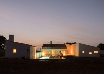 La 'Casa de Campo' de Zafra de Záncara, Premio COACM Arquitectura Obra Nueva Vivienda