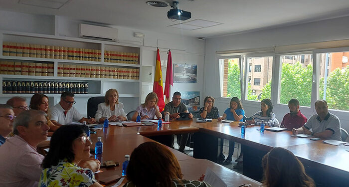 La Comisión Provincial de Urbanismo autoriza tres instalaciones solares de autoconsumo en El Peral 1 La Comisión Provincial de Urbanismo autoriza tres instalaciones solares de autoconsumo en El Peral