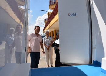 La Diputación de Cuenca colabora con la residencia Hogar San José en la compra de una nueva furgoneta frigorífica