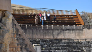 La Diputación de Cuenca invierte 280.000 euros en el graderío del anfiteatro de Segóbriga y la recreación del pórtico del foro