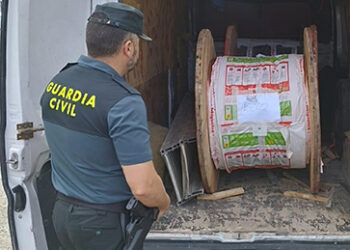 La Guardia Civil de Guadalajara detiene a una persona con tres bobinas de cobre robadas cuando circulaba por la A-2
