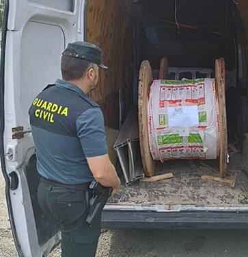 La Guardia Civil de Guadalajara detiene a una persona con tres bobinas de cobre robadas cuando circulaba por la A-2 1 La Guardia Civil de Guadalajara detiene a una persona con tres bobinas de cobre robadas cuando circulaba por la A-2
