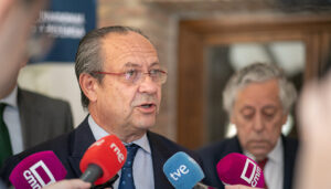 La Junta aprobará de manera inmediata la subida del 2 por ciento a 96.000 empleados públicos de Castilla-La Mancha