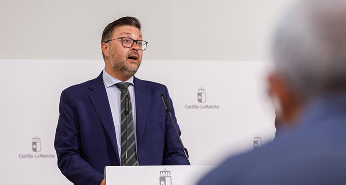 La Junta aprueba el decreto que regulará el Banco de Libros y garantiza a las familias con bajos recursos las ayudas de libros de texto 1 La Junta aprueba el decreto que regulará el Banco de Libros y garantiza a las familias con bajos recursos las ayudas de libros de texto