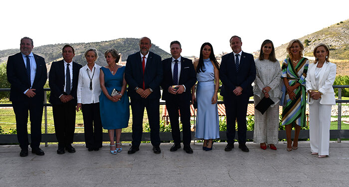 La Junta llama a ahondar en la colaboración con el Colegio de Arquitectos para “marcar impronta” en el desarrollo de las ciudades