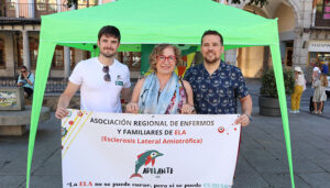 La Junta pondrá en marcha en 2025 una línea de ayudas directas para pacientes con ELA de hasta 6.000 euros