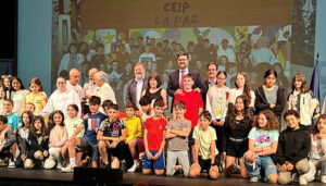 La Policía Nacional de Cuenca entrega el carnet de Ciberexpert@ a 451 estudiantes de primaria de trece colegios de la ciudad
