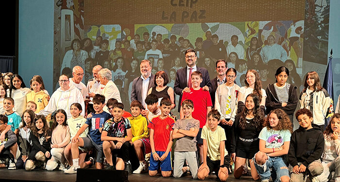 La Policía Nacional de Cuenca entrega el carnet de Ciberexpert@ a 451 estudiantes de primaria de trece colegios de la ciudad 1 La Policía Nacional de Cuenca entrega el carnet de Ciberexpert@ a 451 estudiantes de primaria de trece colegios de la ciudad