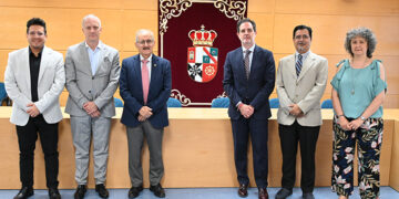 La Universidad Católica de Santiago de Guayaquil de Ecuador se interesa por el programa de mayores de la UCLM