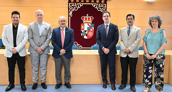 La Universidad Católica de Santiago de Guayaquil de Ecuador se interesa por el programa de mayores de la UCLM