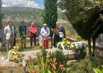 La misa en el 40 aniversario de la muerte de Zóbel recalca su legado artístico: "Era un hombre bueno" 5 La misa en el 40 aniversario de la muerte de Zóbel recalca su legado artístico Era un hombre bueno