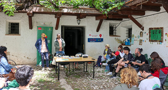 La residencia cultural “Tras_humancias 2.4” se ha centrado en el papel fundamental de las mujeres en la trashumancia 1 La residencia cultural “Tras_humancias 2.4” se ha centrado en el papel fundamental de las mujeres en la trashumancia