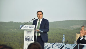 Martínez Chana destaca que la Diputación invertirá de forma extraordinaria 100 millones de euros durante los próximos 3 años