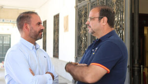 PP y VOX se preguntan si PSOE y AIKE apoyarán su propuesta para defender la separación de poderes y los valores constitucionales