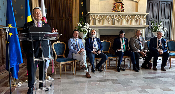 Page insta a que la AREV elabore proyectos comunes entre territorios que sirvan de puente de conexión de distintas regiones 1 Page insta a que la AREV elabore proyectos comunes entre territorios que sirvan de puente de conexión de distintas regiones