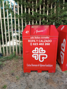 Reciclamoda coloca tres nuevos contenedores de recogida de ropa en municipios del Corredor del Henares