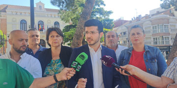 Román García exige a Vega que no se esconda y explique por qué anula la compra de un inmueble que el PP denunció que podría estar ya negociada