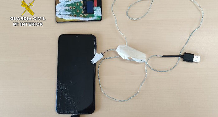 Sorprendido utilizando una micro cámara en el examen teórico del permiso de conducción en Guadalajara 1 Sorprendido utilizando una micro cámara en el examen teórico del permiso de conducción en Guadalajara