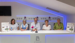 Todo un día haciendo bolillos en la Concordia es el original maratón de las encajeras