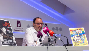 Una muestra de carteles y el concierto de Aaron Lee, propuestas del Ayuntamiento de Guadalajara para celebrar la Semana del Orgullo LGTBI