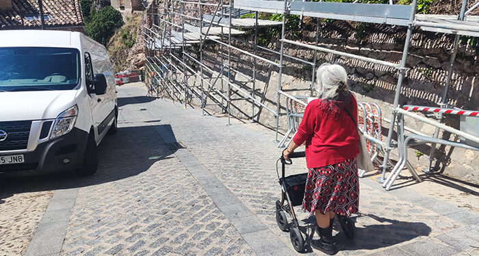 Vecinos del barrio de San Martín denuncian que el Ayuntamiento “les expulsa del Casco y de Cuenca” 1 Vecinos del barrio de San Martín denuncian que el Ayuntamiento “les expulsa del Casco y de Cuenca”