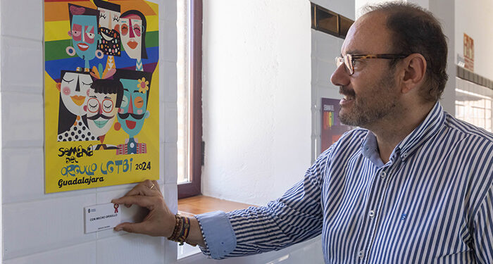 Ya se puede visitar la exposición de carteles de la Semana del Orgullo en el Mercados de Abastos de Guadalajara 1 Ya se puede visitar la exposición de carteles de la Semana del Orgullo en el Mercados de Abastos de Guadalajara