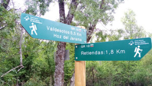 ADEL continúa su labor para informar sobre la Sierra Norte señalizando lugares naturales emblemáticos