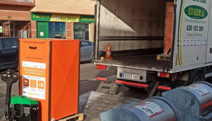 Afaus pro Salud Mental renueva y amplía la red de contenedores de aceite doméstico usado en los municipios de Vega del Henares