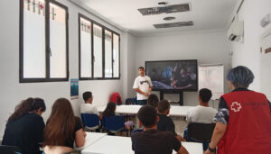 Aprender a escribir rap, juegos de mesa y deporte al aire libre entre las propuestas de verano de Cruz Roja Juventud de Cuenca para jóvenes e infancia