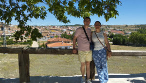 Cardenete cuenta con una nueva familia formada por Raquel, José y su hija de 6 años gracias a Arraigo y la Diputación