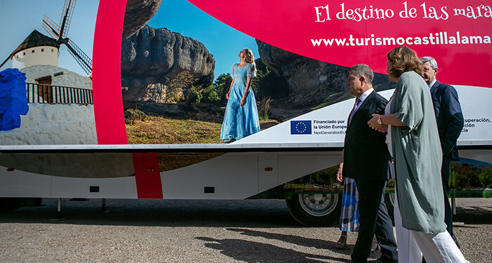 Castilla-La Mancha pone rumbo promocional a los principales destinos de costa con una oficina móvil para llegar a más de 500.000 personas