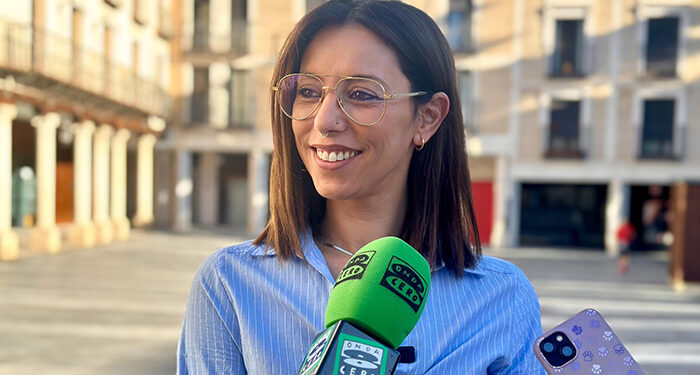 De Luz: “Guarinos continúa inventando millones del falso agujero para poder seguir ahogando la economía de las familias” 1 De Luz “Guarinos continúa inventando millones del falso agujero para poder seguir ahogando la economía de las familias”