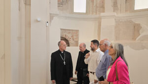 El Ayuntamiento de Brihuega y el Obispado firman un convenio para el arreglo de los tejados de la iglesia de Nuestra Señora de la Peña