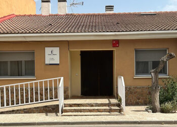 El PP de Almoguera exige al alcalde que actúe de forma urgente en la vivienda de mayores y no siga encubriendo un presunto caso de acoso laboral El PP de Almoguera exige al alcalde que actúe de forma urgente en la vivienda de mayores y no siga encubriendo un presunto caso de acoso laboral
