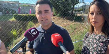 El PSOE se alegra de que “por fin” Guarinos, casi un año después, inaugure el nuevo gimnasio de la Fuente de la Niña que proyectó e inició Alberto Rojo