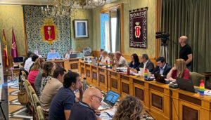El Pleno del Ayuntamiento de Cuenca aprueba un paquete de actuaciones de dos millones que incluye las áreas infantiles y la Ronda Oeste