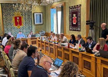 El Pleno del Ayuntamiento de Cuenca aprueba un paquete de actuaciones de dos millones que incluye las áreas infantiles y la Ronda Oeste