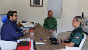 El alcalde de Azuqueca se reúne con la Jefa de la Comandancia de la Guardia Civil en Guadalajara para tratar la seguridad en el municipio