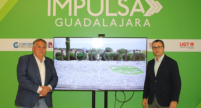El alcalde de Horche, Manuel Salvador Ruiz, visita la oficina Impulsa Guadalajara 1 El alcalde de Horche, Manuel Salvador Ruiz, visita la oficina Impulsa Guadalajara