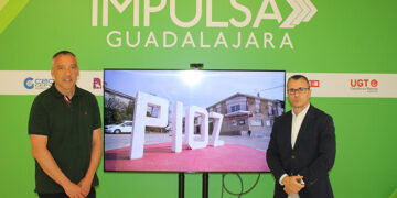 El alcalde de Pioz destaca los atractivos turísticos y empresariales del municipio durante su visita a las oficinas de Impulsa Guadalajara