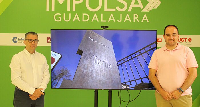 El alcalde de Torija destaca el polígono industrial y logístico del municipio durante su visita a la oficina de Impulsa Guadalajara 1 El alcalde de Torija destaca el polígono industrial y logístico del municipio durante su visita a la oficina de Impulsa Guadalajara