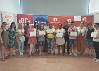 Entrega de certificados de la segunda edición del taller de capacitación “Digitaliza-T” en Azuqueca