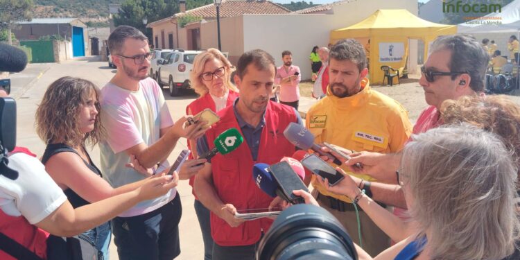 Perimetrado el 90% del incendio de Valverdejo que ha quemado el equivalente a 2.000 campos de fútbol 1 GTzzCLCWcAA8HjG