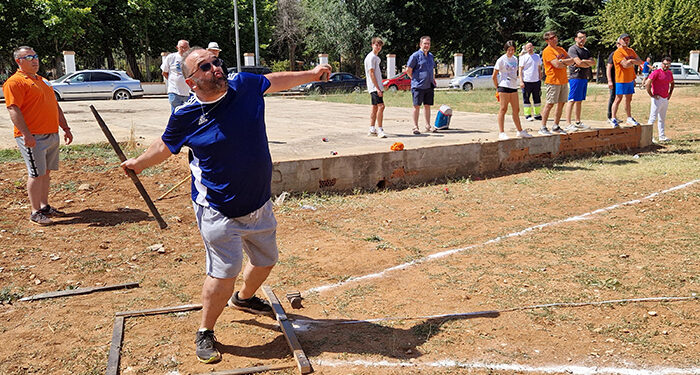 Gran nivel en los juegos tradicionales en Motilla del Palancar donde destaca la petanca con una participación de once parejas 1 Gran nivel en los juegos tradicionales en Motilla del Palancar donde destaca la petanca con una participación de once parejas