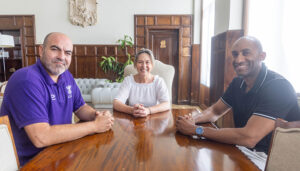 Guarinos se reúne con el presidente del Club de Rugby Guadalajara