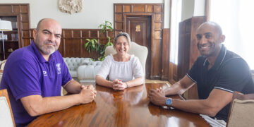 Guarinos se reúne con el presidente del Club de Rugby Guadalajara