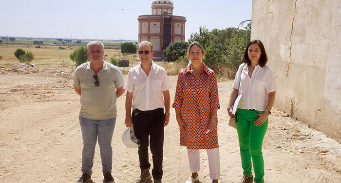 Guarinos visita las obras ejecutadas en el Poblado de Villaflores y anuncia una segunda fase 1 Guarinos visita las obras ejecutadas en el Poblado de Villaflores y anuncia una segunda fase
