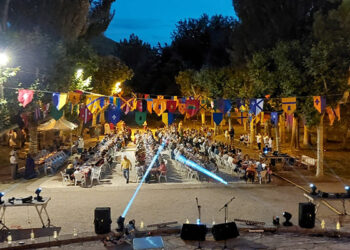 Jadraque disfruta de una musical cena medieval de San Juan