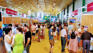 La Feria Internacional del Ajo de Las Pedroñeras supera su expectativa de visitantes en la celebración de su medio siglo de existencia